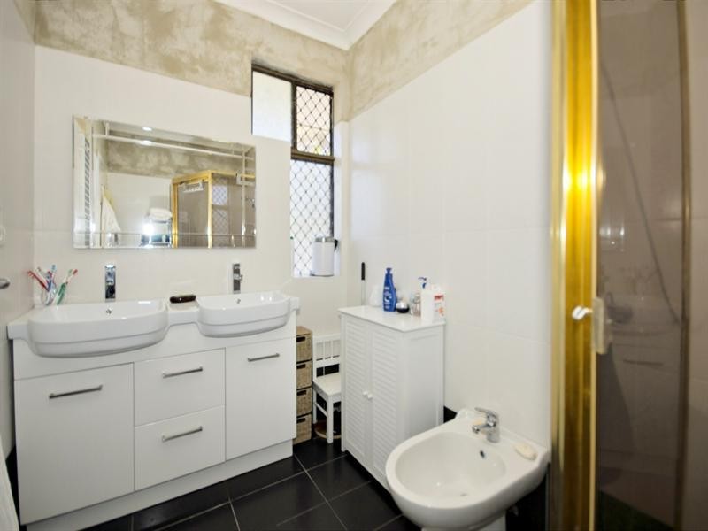 43 Redcliffe Avenue, Balga WA 6061