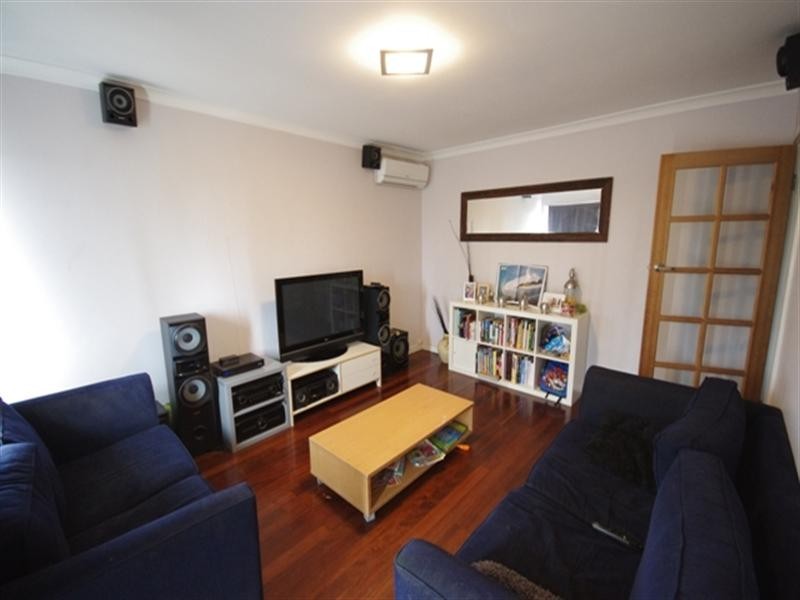 28 Bendix Way, Girrawheen WA 6064