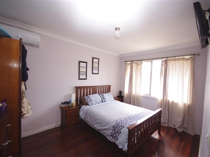 28 Bendix Way, Girrawheen WA 6064