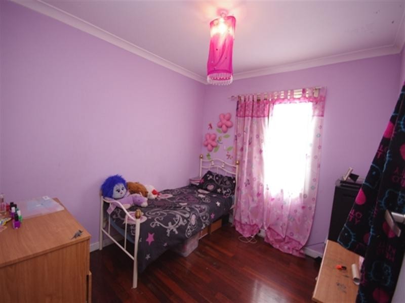 28 Bendix Way, Girrawheen WA 6064