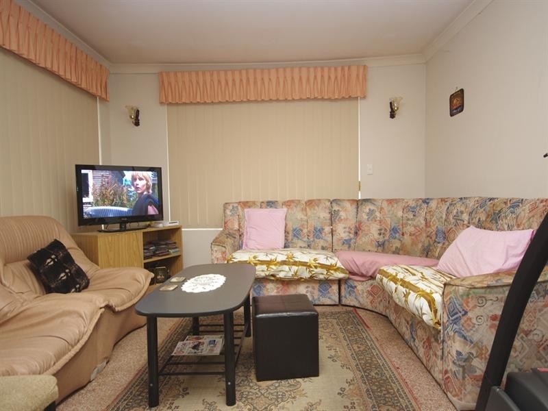 1 Comet Court, Alexander Heights WA 6064