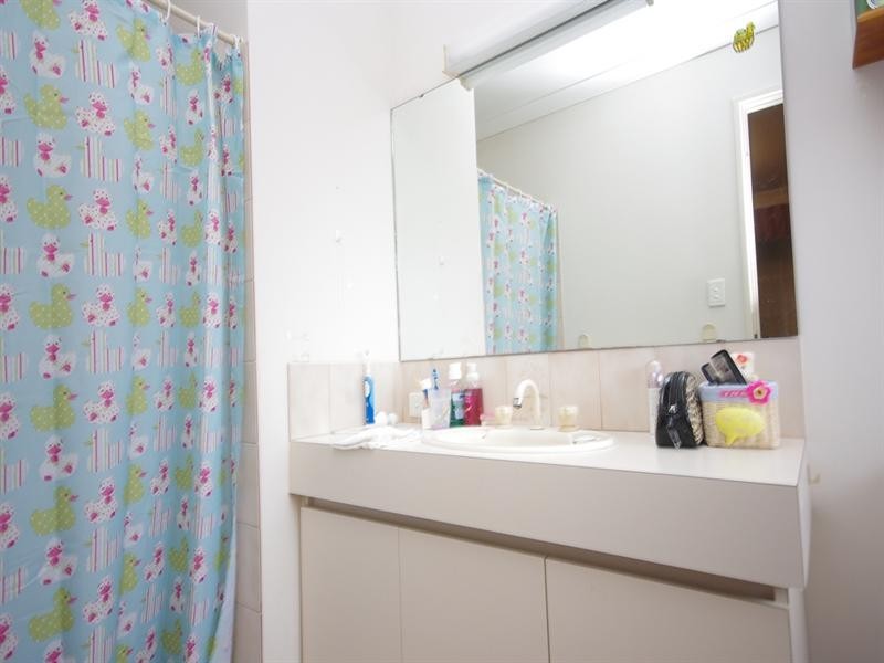 1 Comet Court, Alexander Heights WA 6064