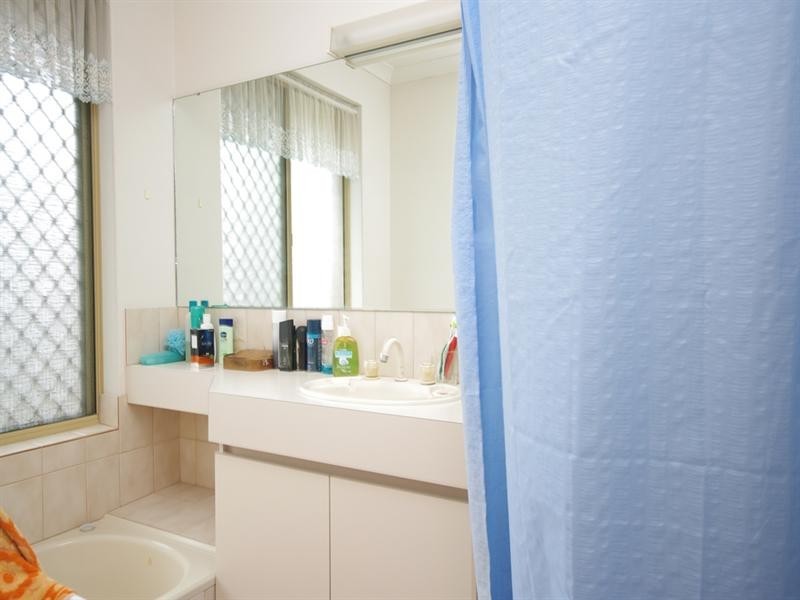 1 Comet Court, Alexander Heights WA 6064