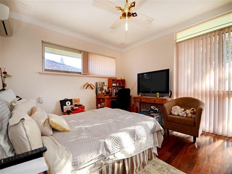 286 Flinders Street, Nollamara WA 6061