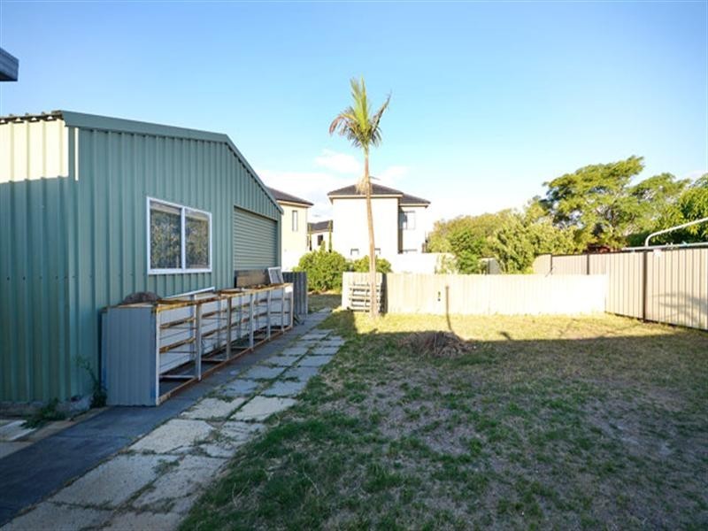286 Flinders Street, Nollamara WA 6061
