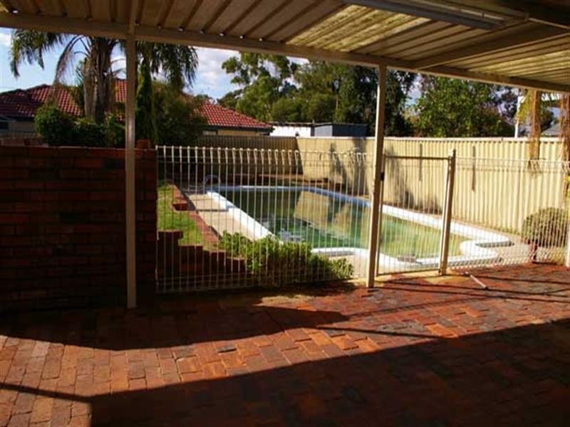 55 Hepburn Way, Balga WA 6061