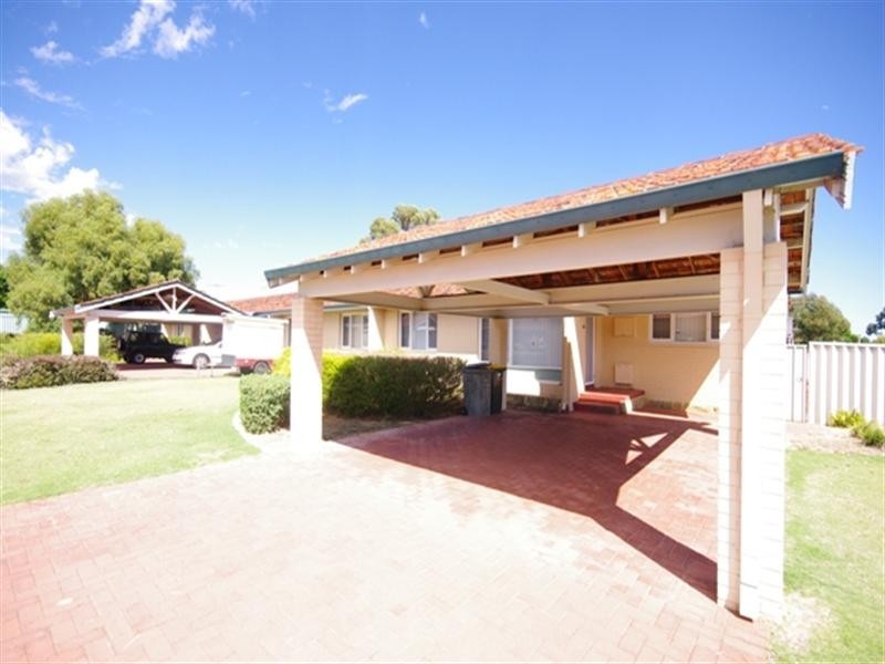 1/15 Westbrook Way, Girrawheen WA 6064