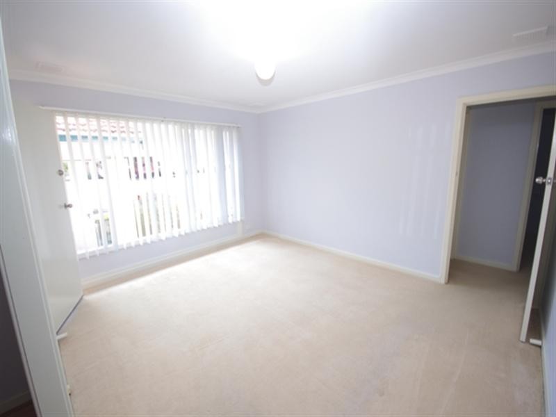 1/15 Westbrook Way, Girrawheen WA 6064