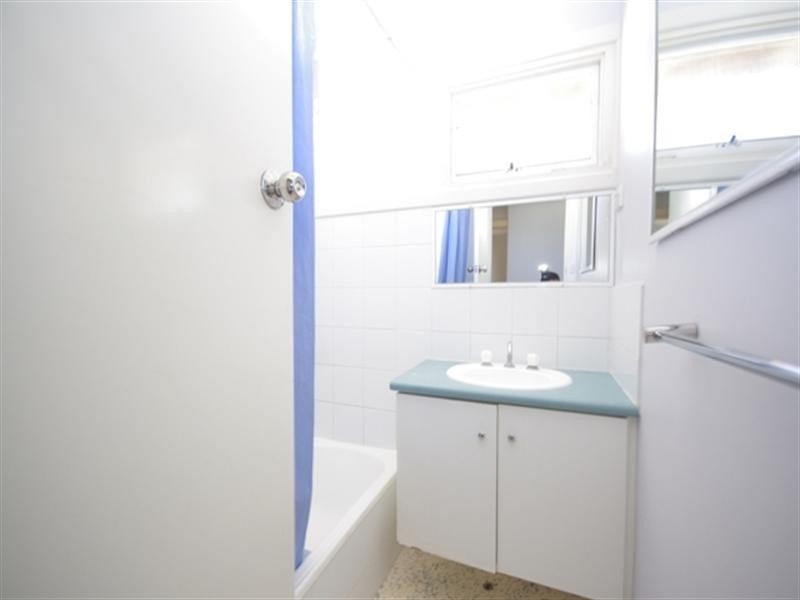 1/15 Westbrook Way, Girrawheen WA 6064