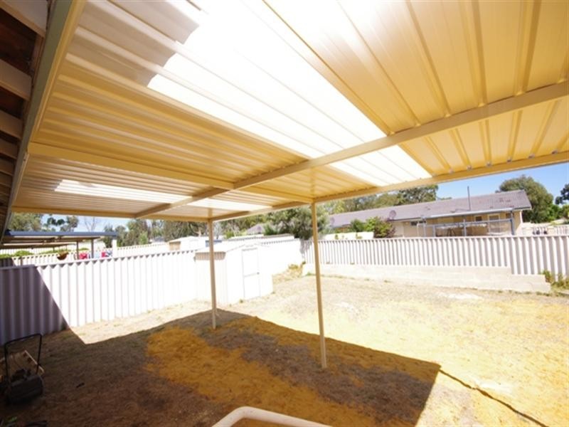 1/15 Westbrook Way, Girrawheen WA 6064