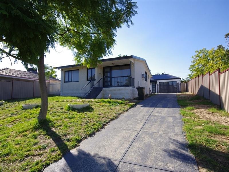 33 Colne Way, Girrawheen WA 6064