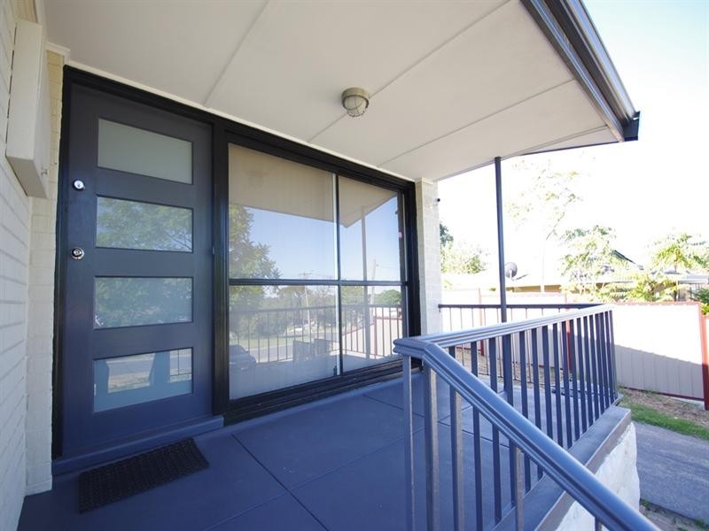 33 Colne Way, Girrawheen WA 6064