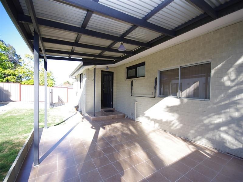 33 Colne Way, Girrawheen WA 6064
