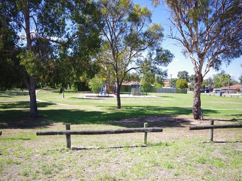 7 Fieldgate Square, Balga WA 6061