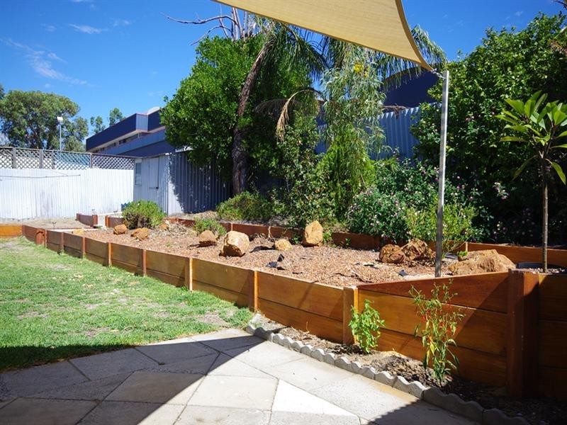 7 Fieldgate Square, Balga WA 6061