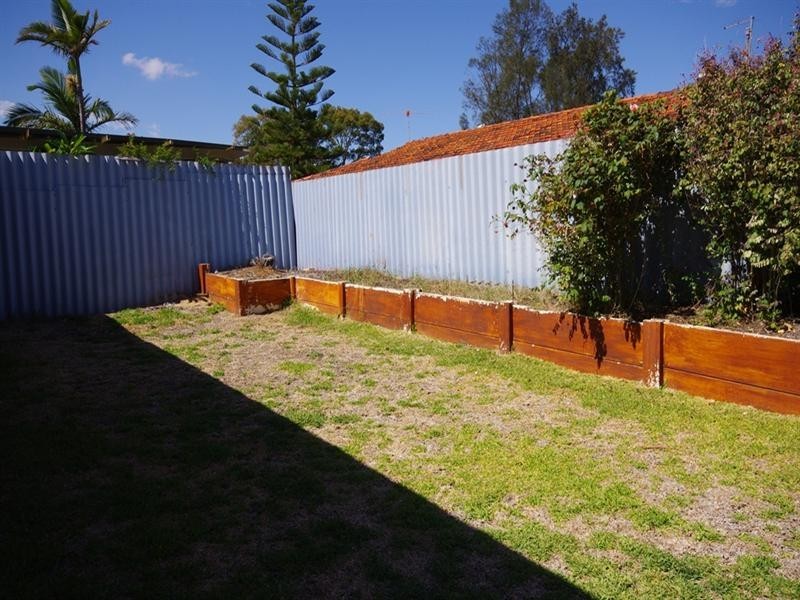 7 Fieldgate Square, Balga WA 6061