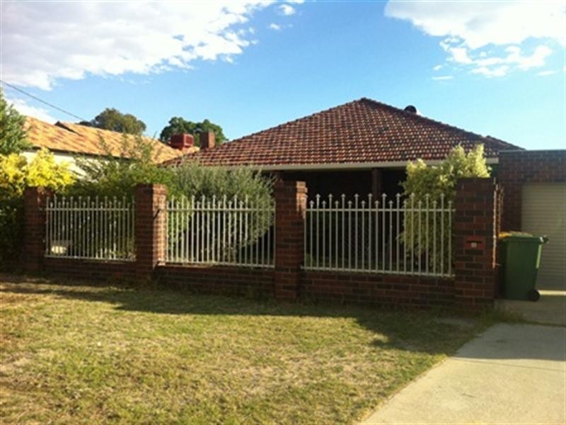 33 Maurice Street, Embleton WA 6062