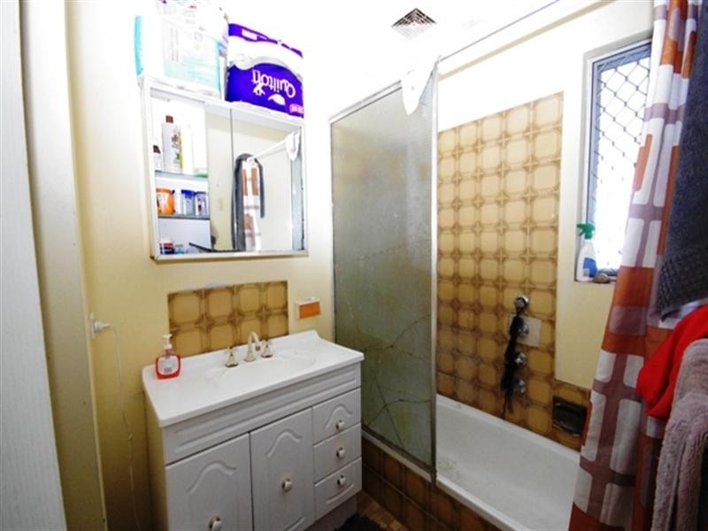 47 Bendix Way, Girrawheen WA 6064