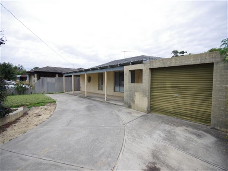 51 Golders Way, Girrawheen WA 6064