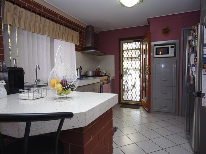 8 Curtin Road, Marangaroo WA 6064