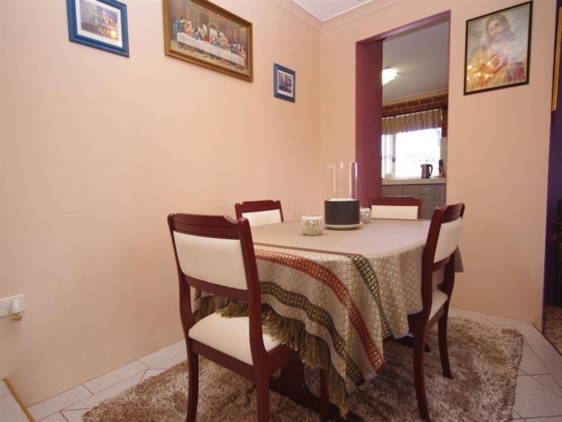 8 Curtin Road, Marangaroo WA 6064