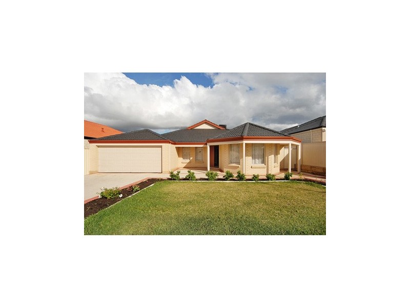 2 McNamara Place, Marangaroo WA 6064