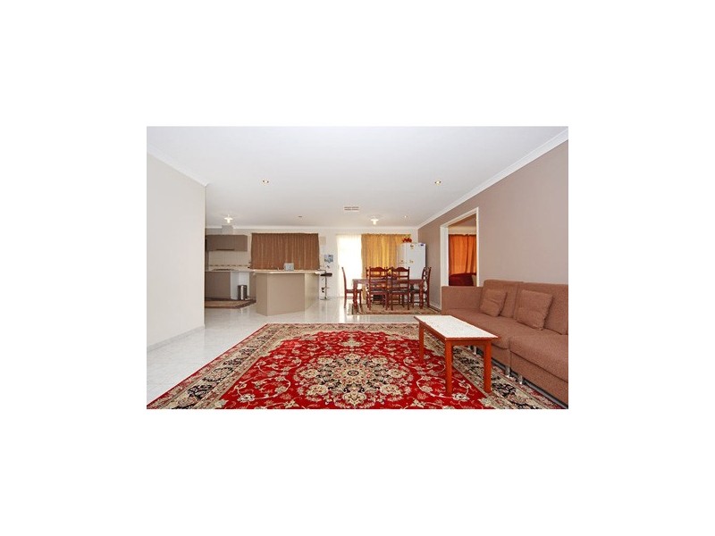 2 McNamara Place, Marangaroo WA 6064