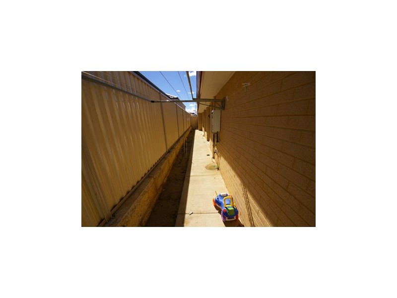 2 McNamara Place, Marangaroo WA 6064