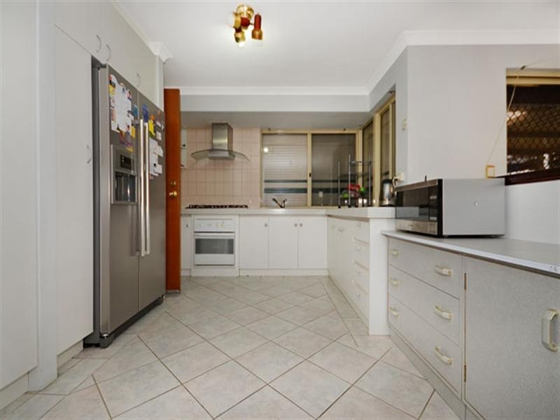 12 Degree Court, Marangaroo WA 6064