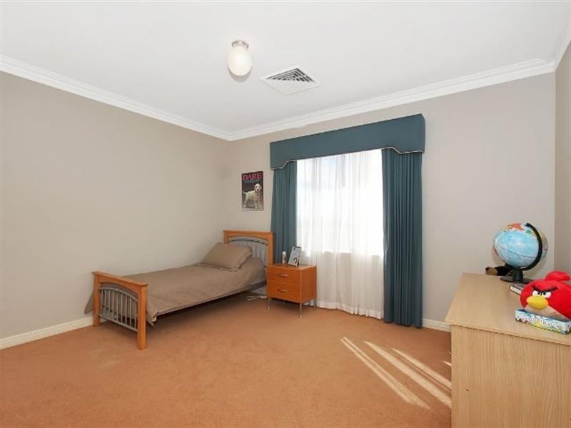 71 Sattleberg Ramble, Dianella WA 6059
