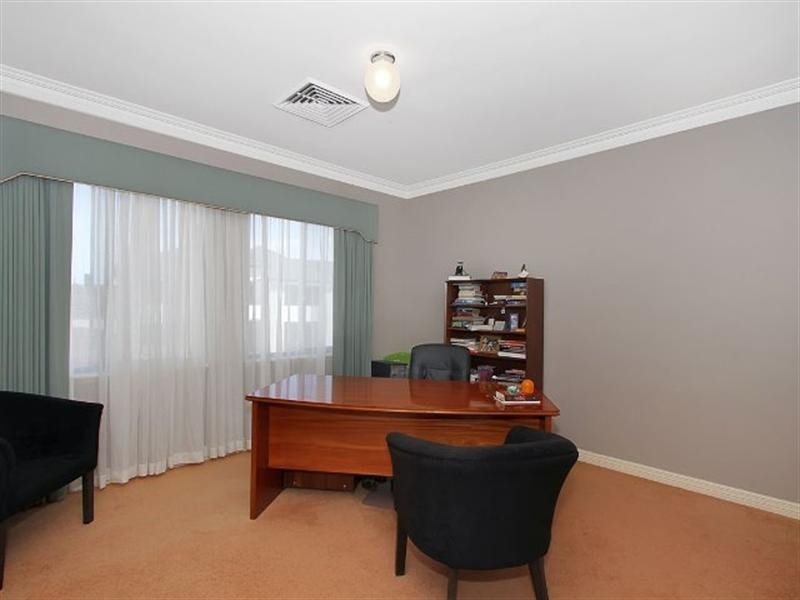 71 Sattleberg Ramble, Dianella WA 6059