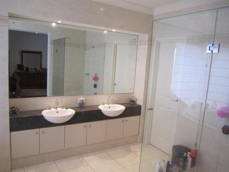 18 Balikpapan Avenue, Dianella WA 6059