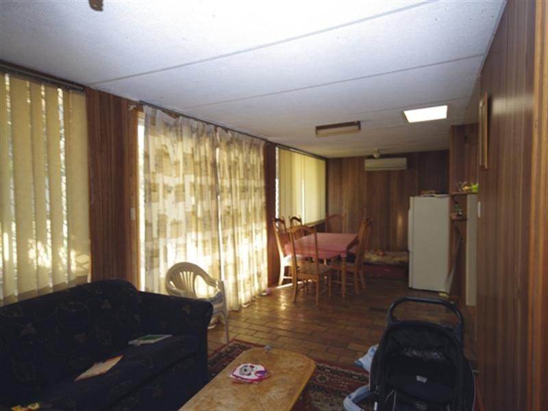 29 Templeton Crescent, Girrawheen WA 6064