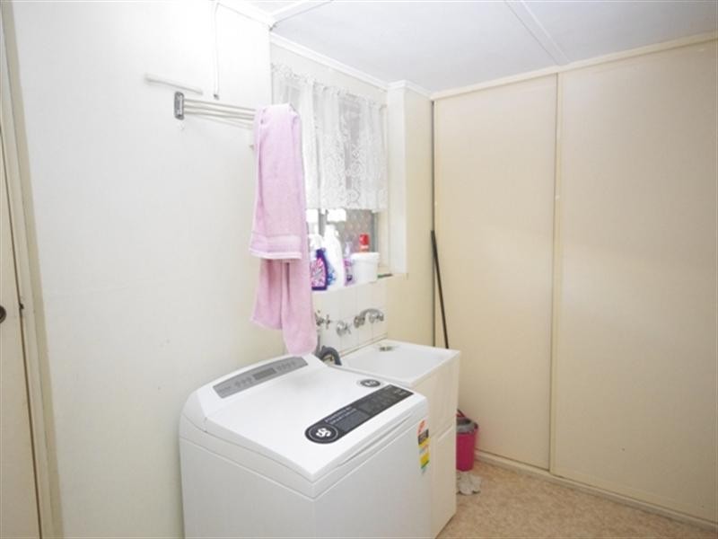 29 Templeton Crescent, Girrawheen WA 6064