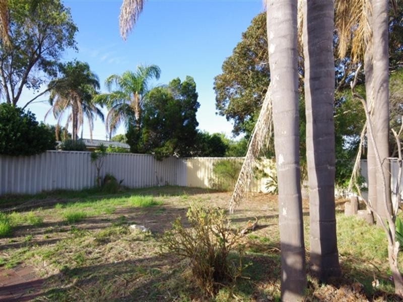 29 Templeton Crescent, Girrawheen WA 6064
