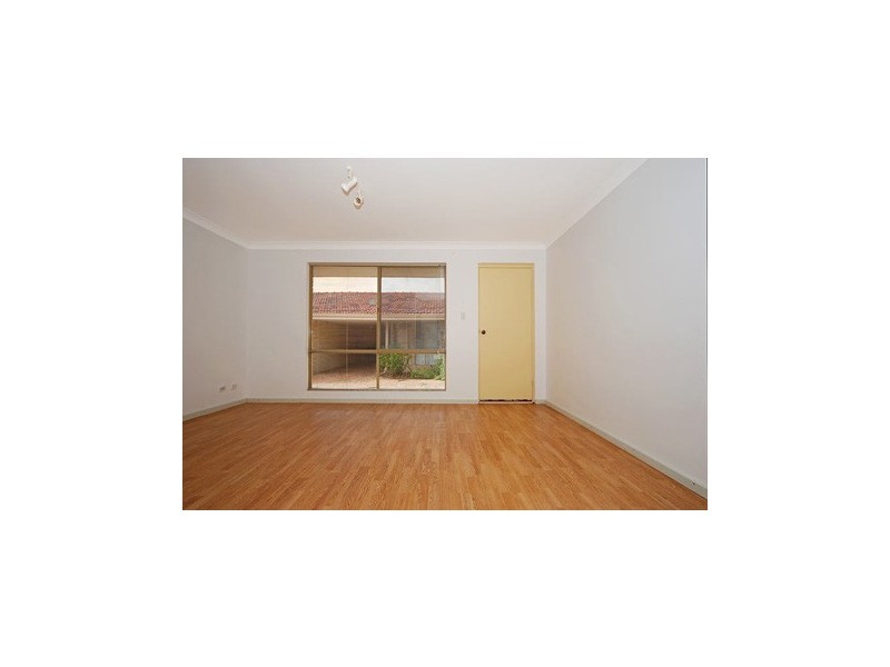 9/23 Cromwell Road, Alexander Heights WA 6064