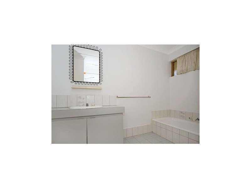 9/23 Cromwell Road, Alexander Heights WA 6064