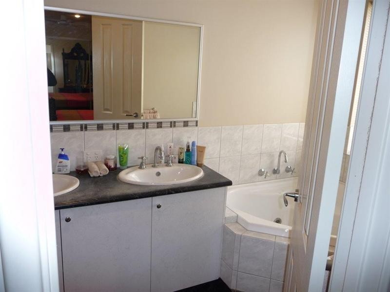 21 Balikpapan Avenue, Dianella WA 6059