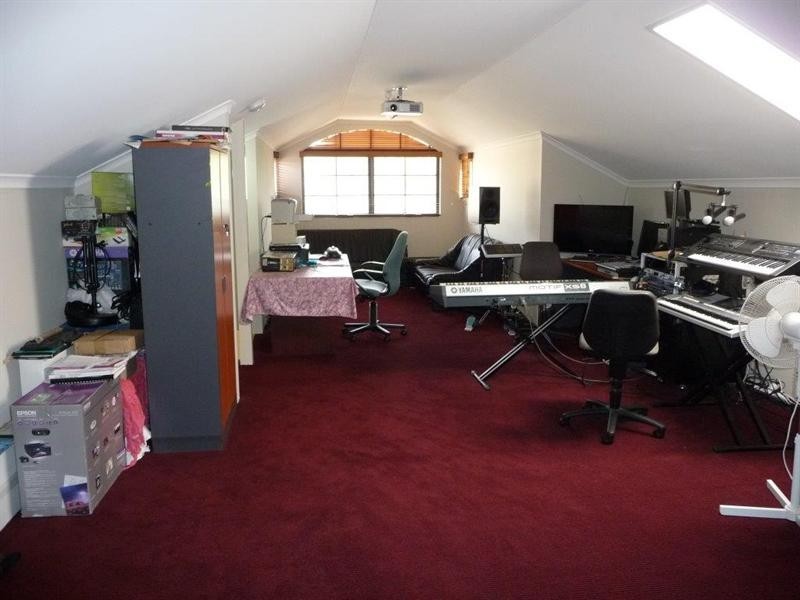 21 Balikpapan Avenue, Dianella WA 6059