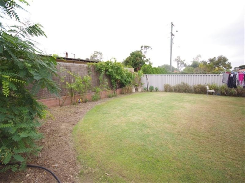 71 Mirrabooka Avenue, Girrawheen WA 6064