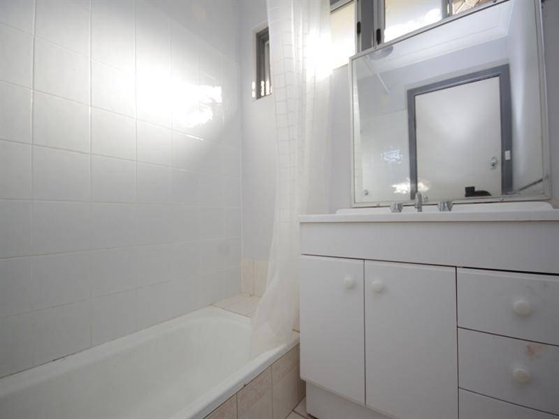 21 Roxwell Way, Girrawheen WA 6064