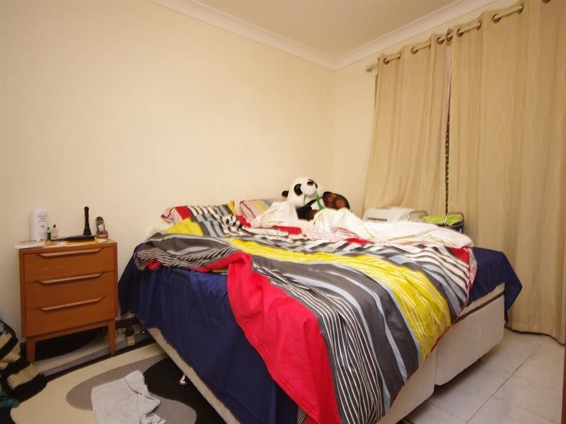 16 Roydon Way, Girrawheen WA 6064