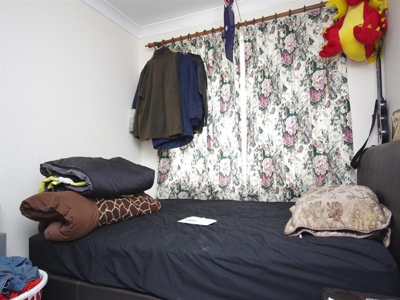 16 Roydon Way, Girrawheen WA 6064