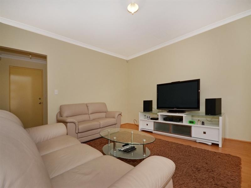 42b Eastdene Circle, Nollamara WA 6061