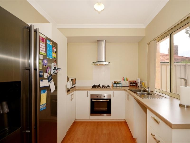 42b Eastdene Circle, Nollamara WA 6061