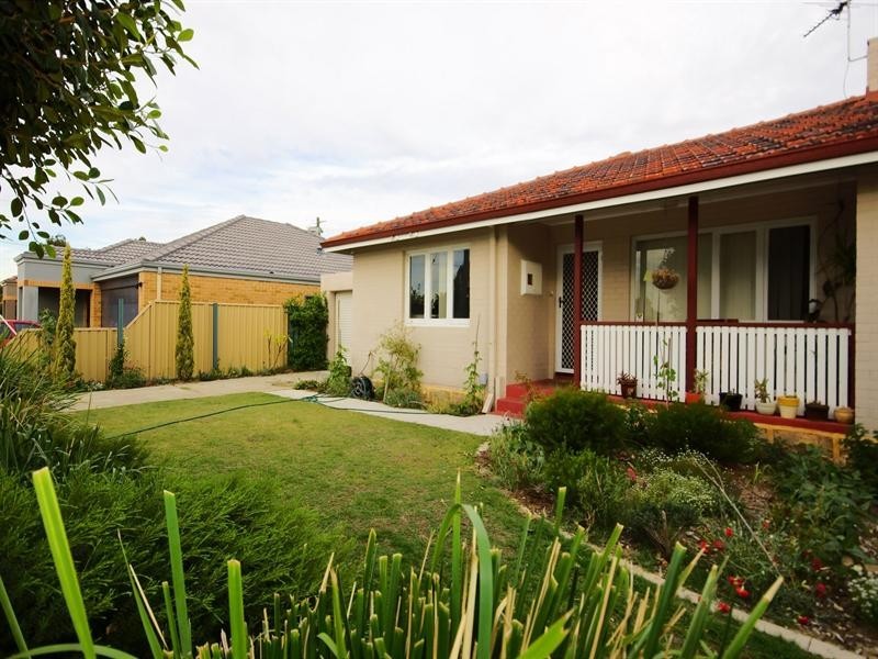 10a Heyshott Road, Balga WA 6061