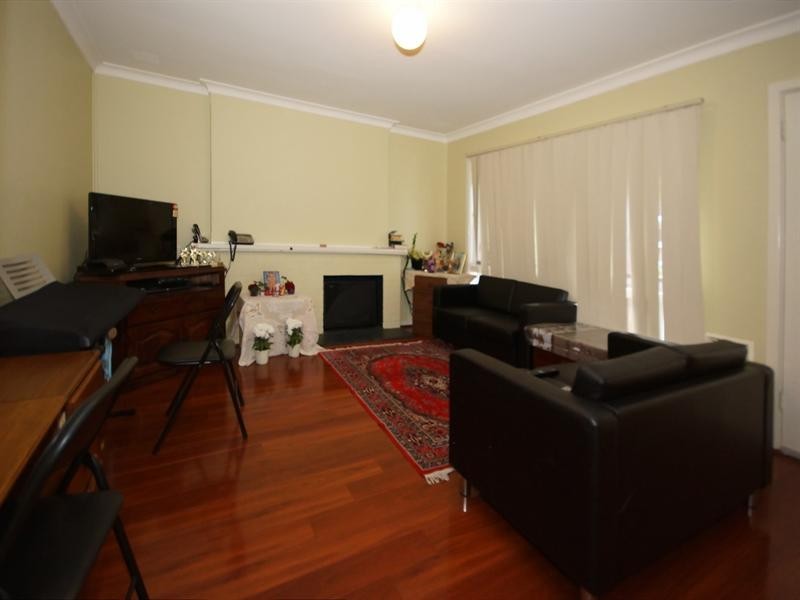 10a Heyshott Road, Balga WA 6061