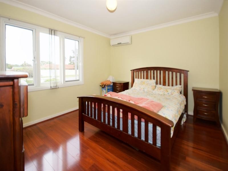 10a Heyshott Road, Balga WA 6061