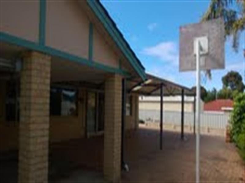 12 Jefferson Drive, Marangaroo WA 6064