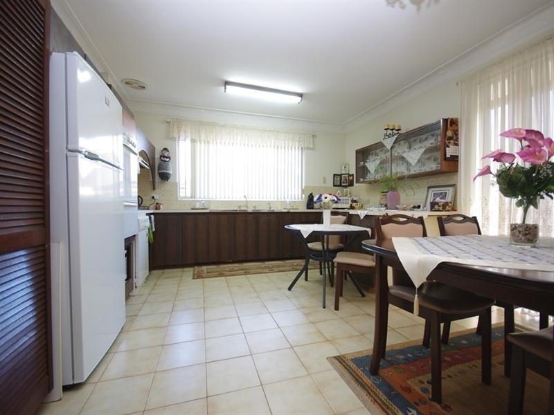 98 Homer Street, Dianella WA 6059